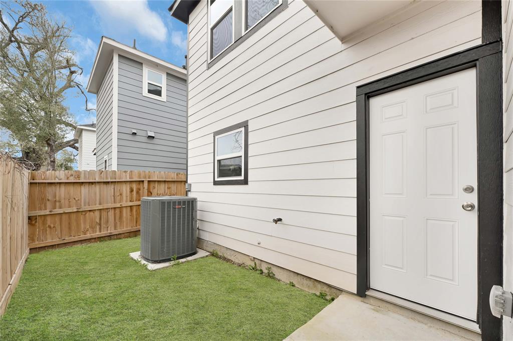 9711 Beckley Street, Houston, Texas image 33