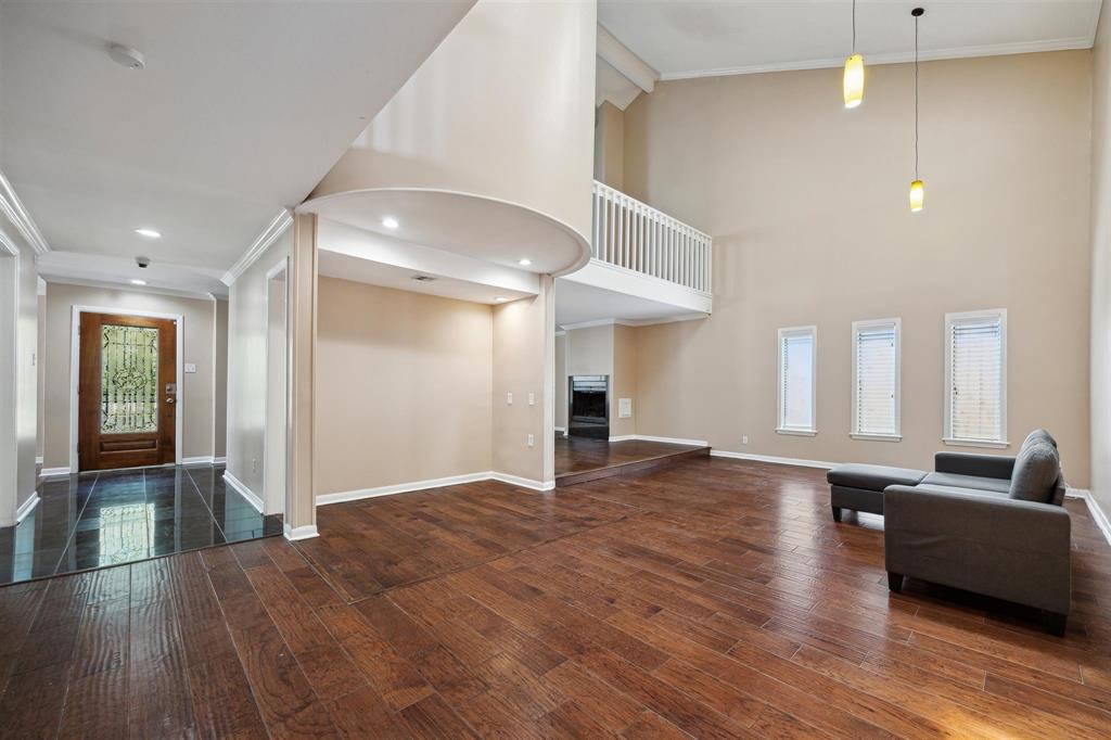 3302 Chris Drive