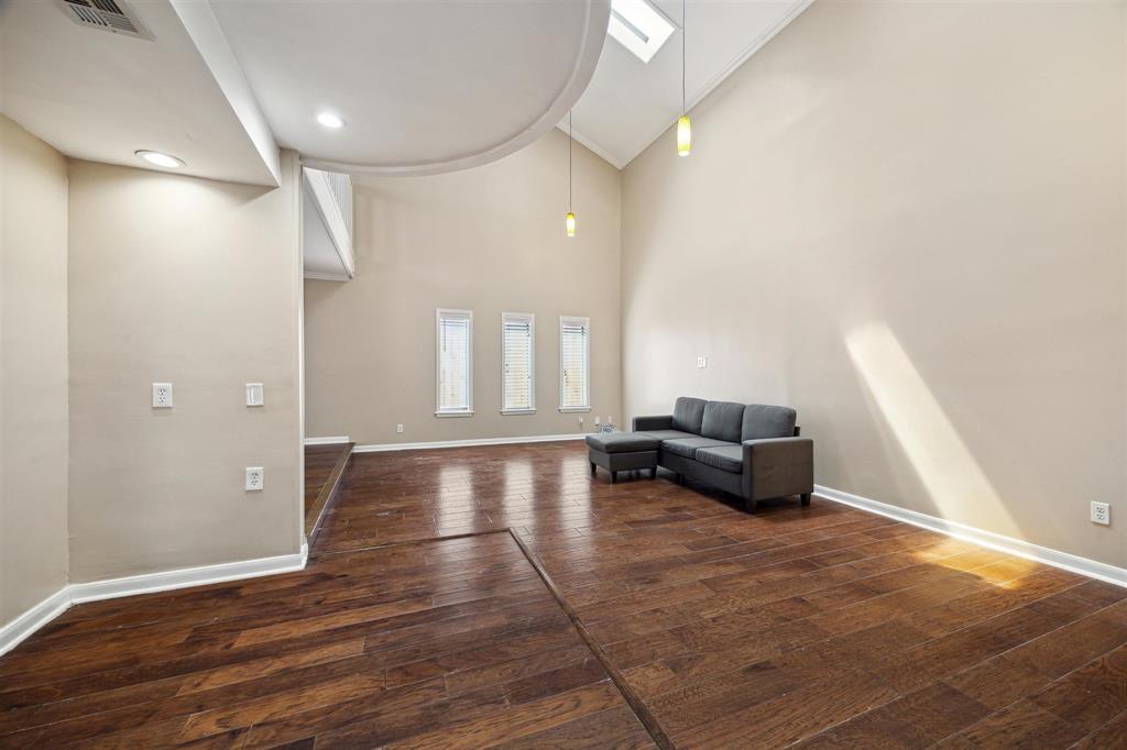3302 Chris Drive