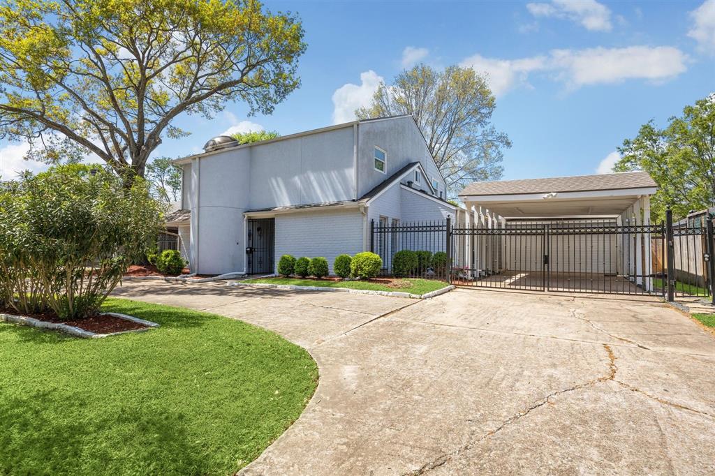 3302 Chris Drive