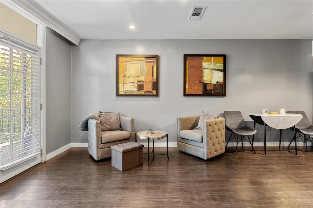 3300 Yorktown Street 24
