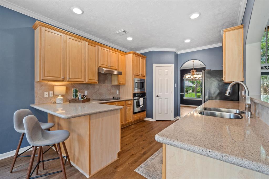 6727 Pinetop Glen Lane, Spring, Texas image 11