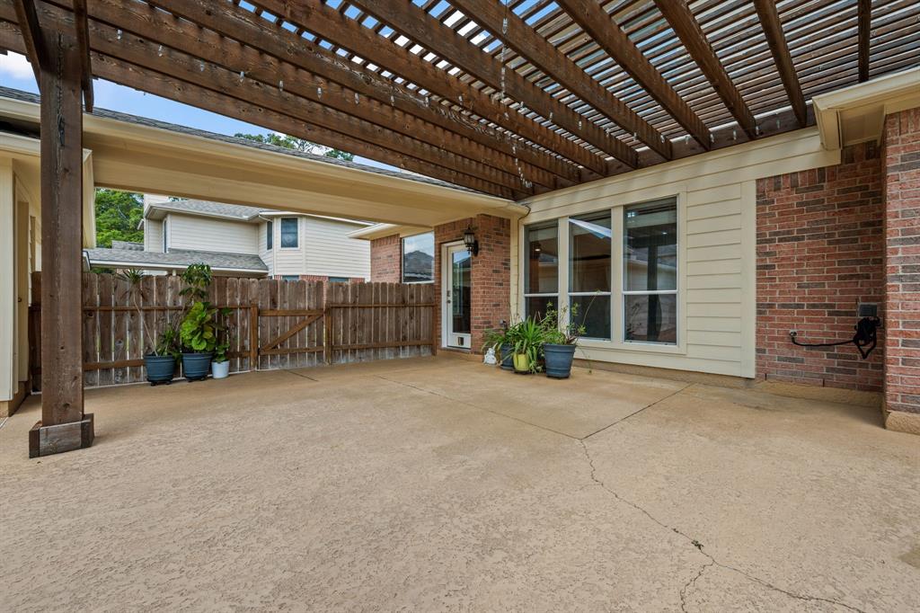 6727 Pinetop Glen Lane, Spring, Texas image 32