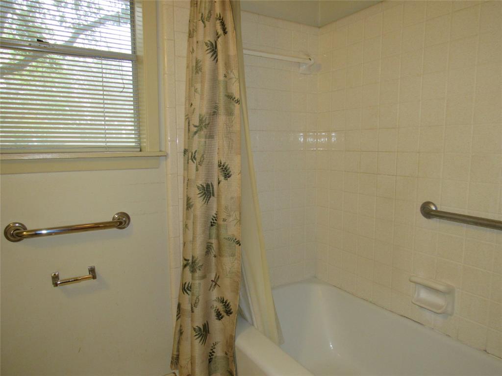 1801 Beazley St, Brenham, Texas image 20