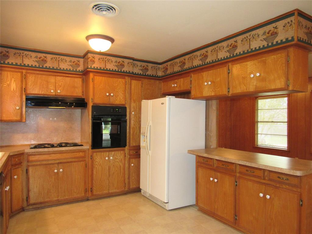 1801 Beazley St, Brenham, Texas image 14