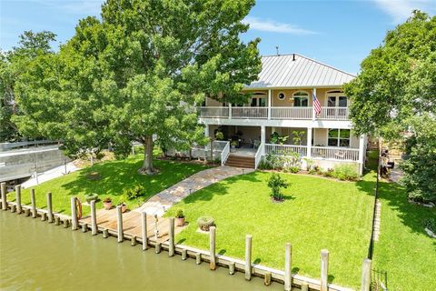 A home in Kemah