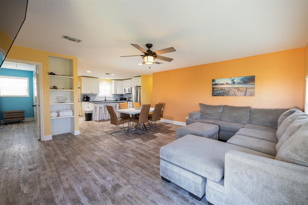 4206 Seabird Drive, Galveston, Texas image 7
