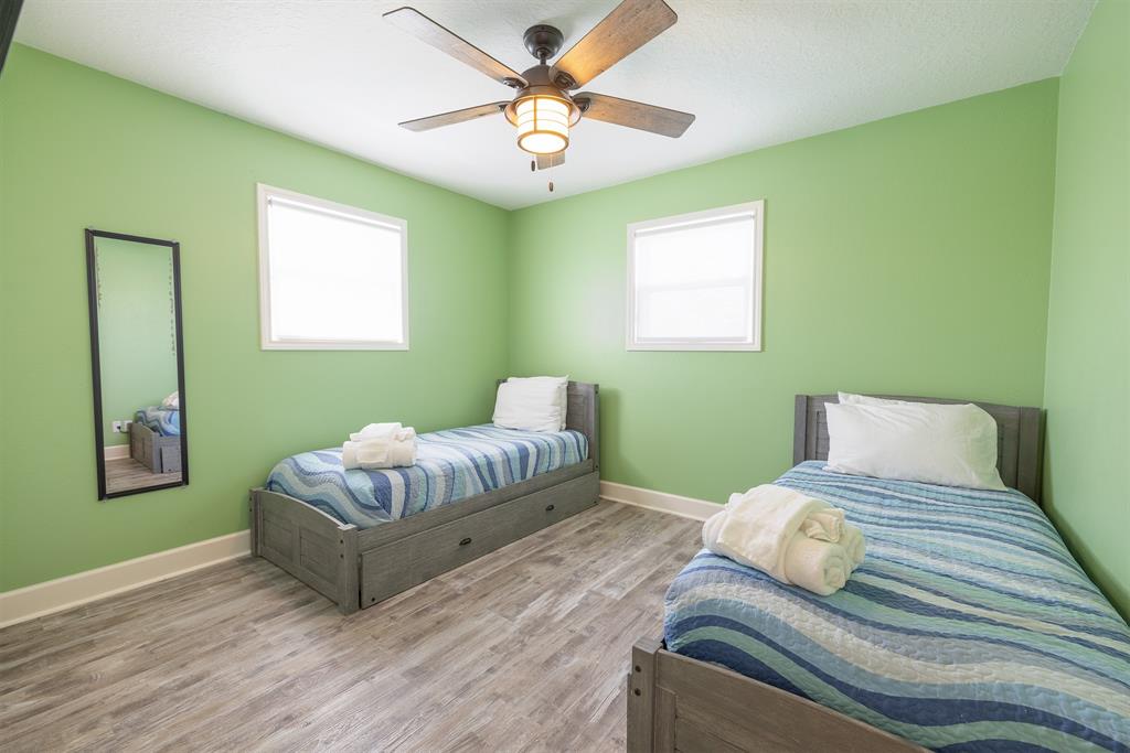 4206 Seabird Drive, Galveston, Texas image 17