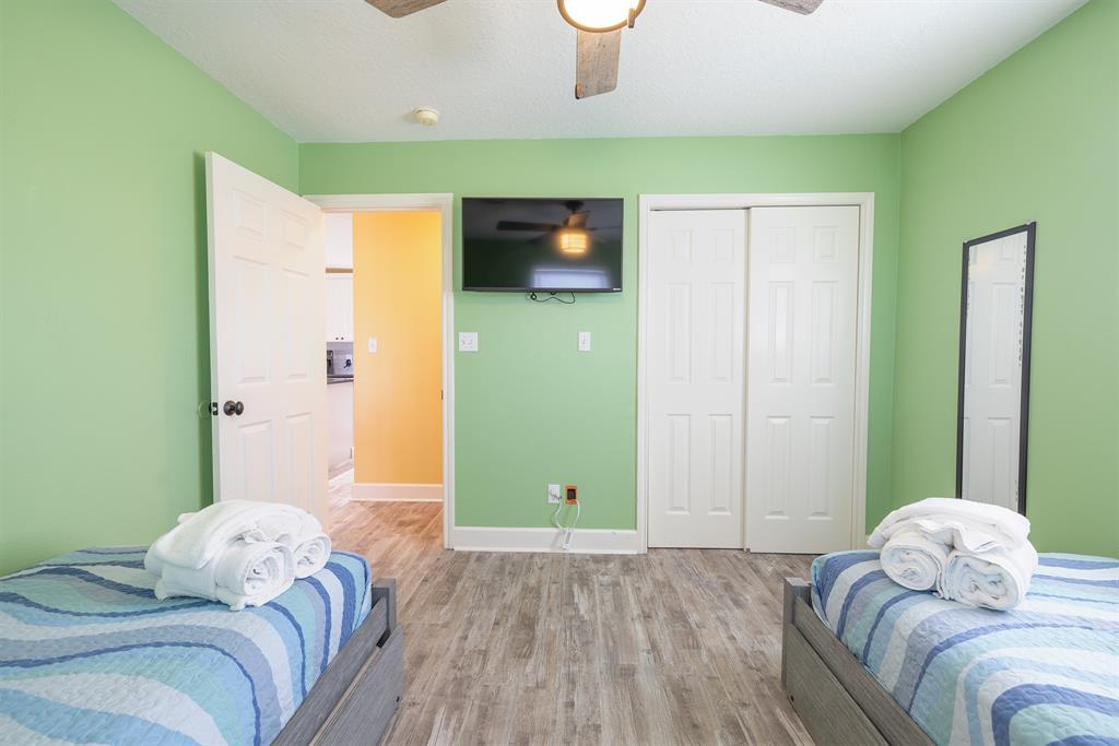4206 Seabird Drive, Galveston, Texas image 18