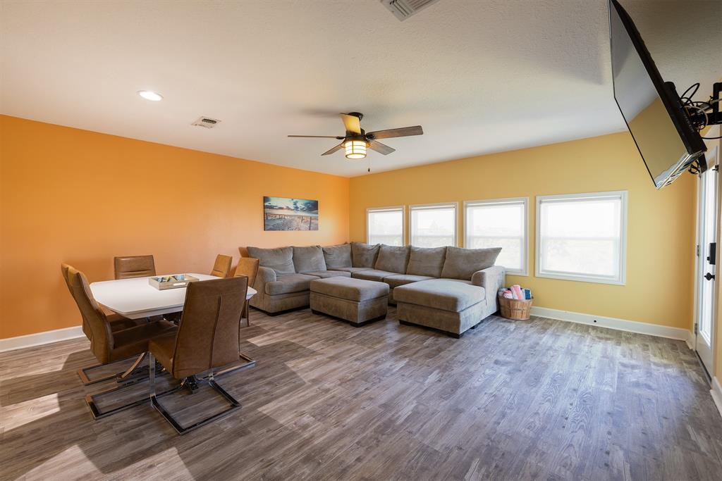 4206 Seabird Drive, Galveston, Texas image 8