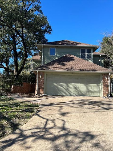 A home in La Grange