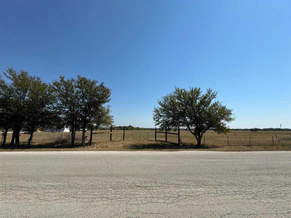 6945 Seawillow Road, Lockhart, Texas image 2