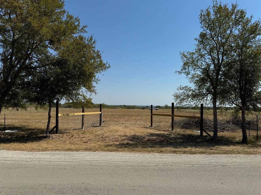 6945 Seawillow Road, Lockhart, Texas image 1