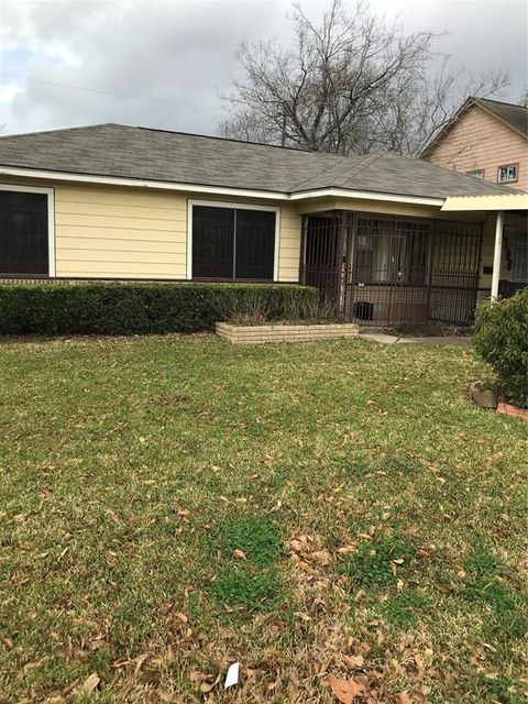 Photo of 1706 Gellhorn, Houston, TX 77029 (MLS # 89855678)