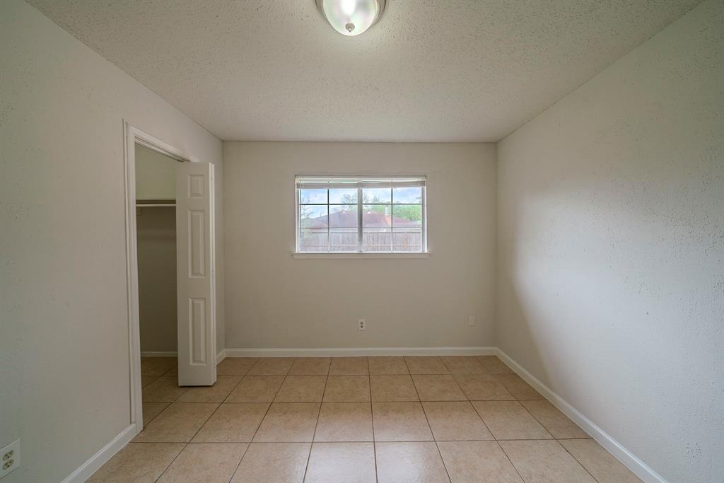 16742 Quail Run Drive, Houston, Texas image 23