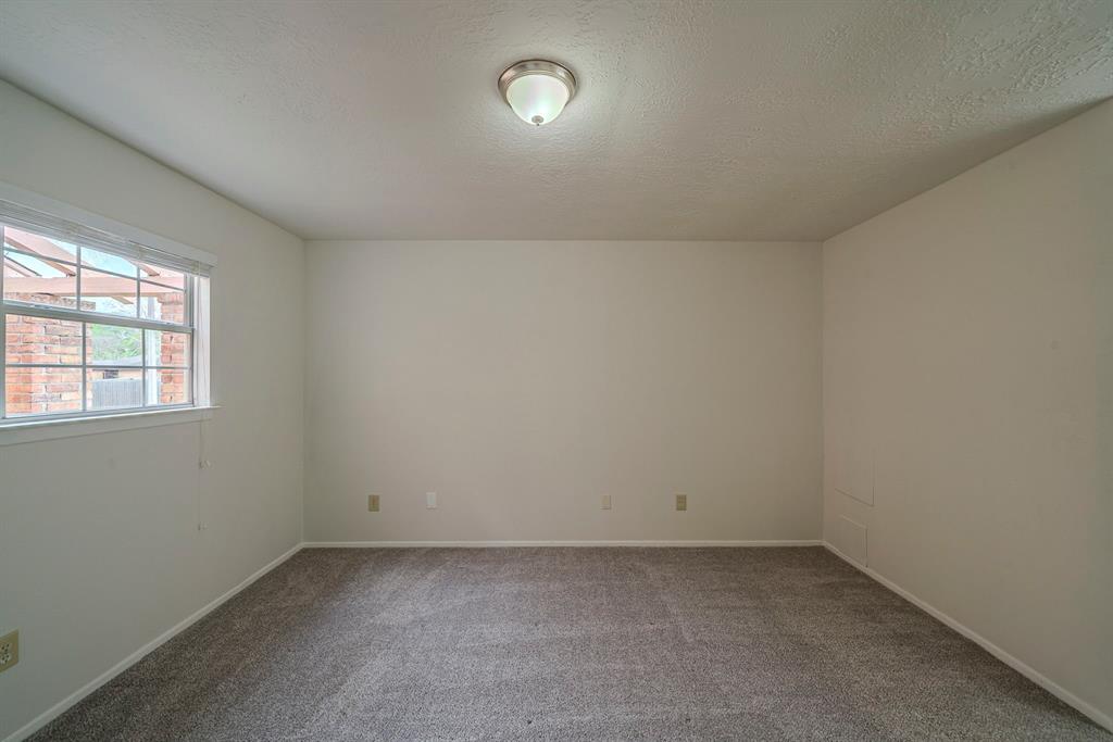 16742 Quail Run Drive, Houston, Texas image 19