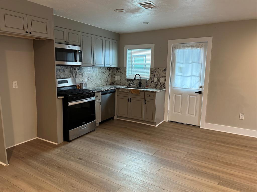 4504 Kingsbury Street, Houston, Texas image 3