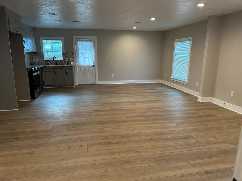 4504 Kingsbury Street, Houston, Texas image 4