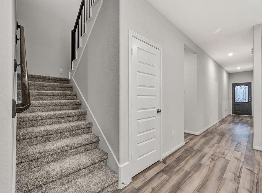 216 Cresta Cove Court