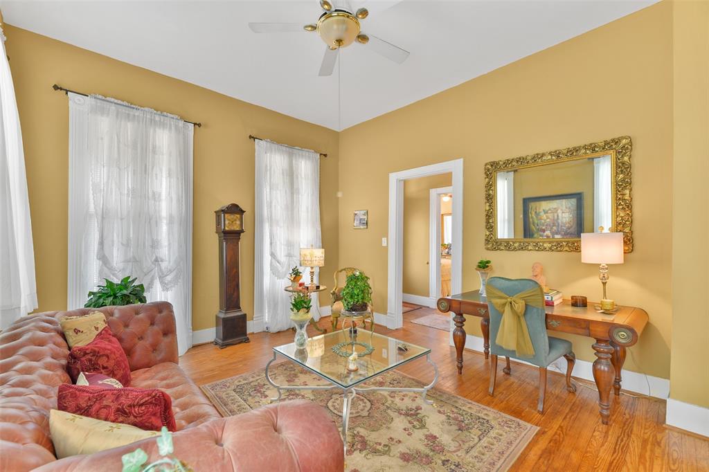 810 Winnie Street, Galveston, Texas image 8