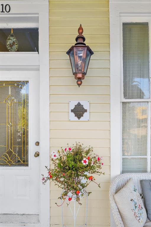 810 Winnie Street, Galveston, Texas image 4