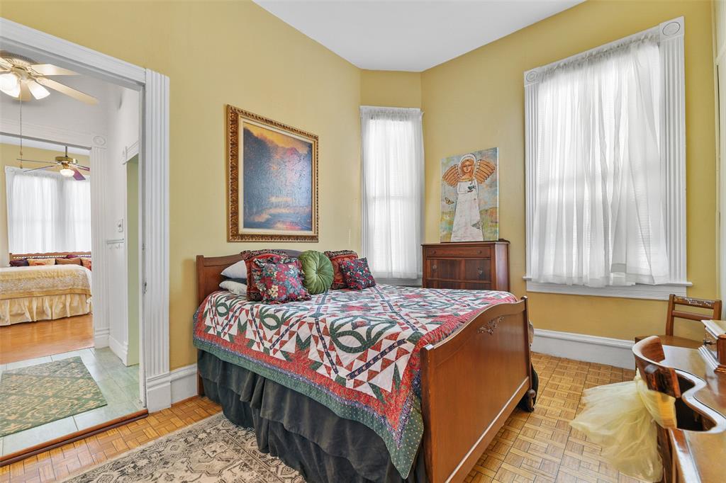 810 Winnie Street, Galveston, Texas image 29