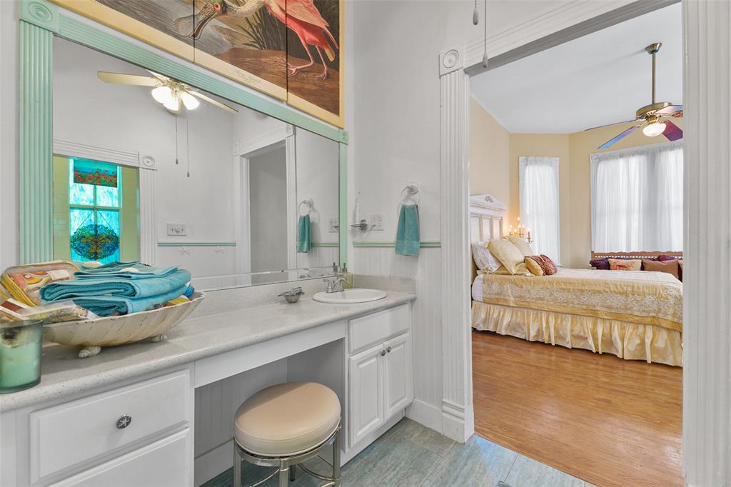 810 Winnie Street, Galveston, Texas image 28