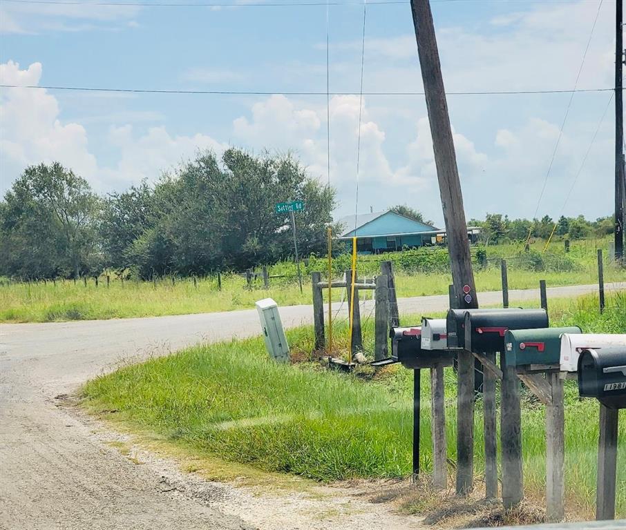 Burr Lane, Winnie, Texas image 14