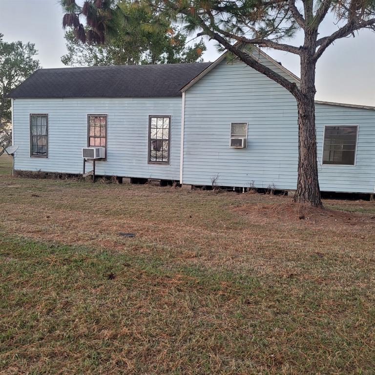 137 Pr 817, Griffin Rd, Blessing, Texas image 3