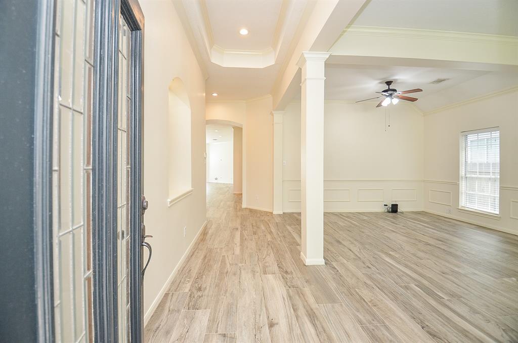 511 Calloway Drive, Sugar Land, Texas image 3