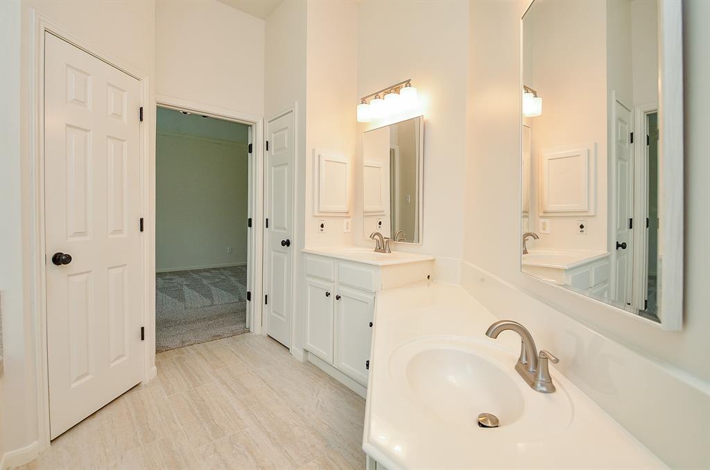 511 Calloway Drive, Sugar Land, Texas image 29