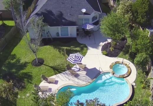 511 Calloway Drive, Sugar Land, Texas image 2