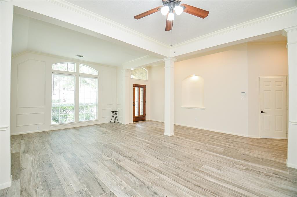 511 Calloway Drive, Sugar Land, Texas image 8