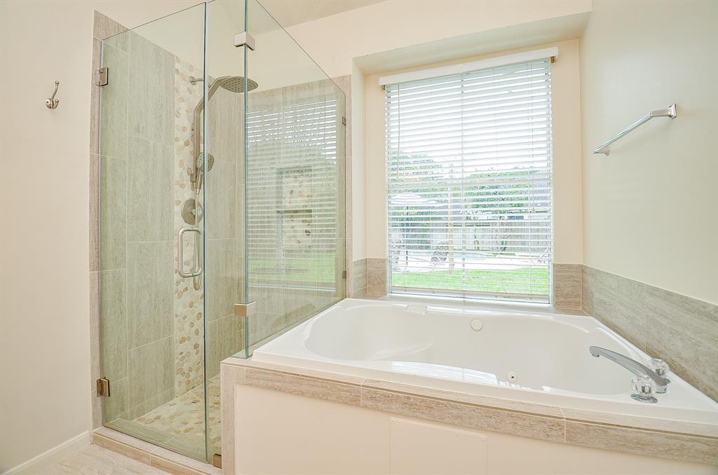 511 Calloway Drive, Sugar Land, Texas image 28
