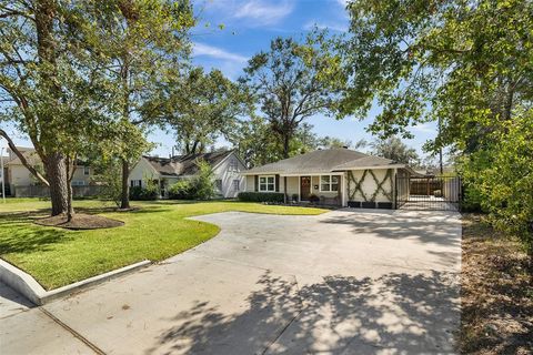 1007 W 43rd Street Houston TX 77018