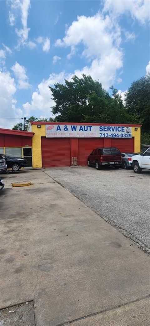 5850 W Airport Boulevard Houston TX 77035