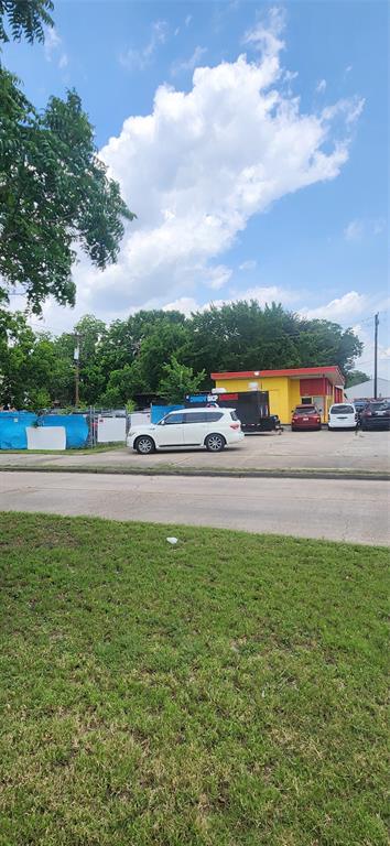 5850 W Airport Boulevard, Houston, Texas image 9