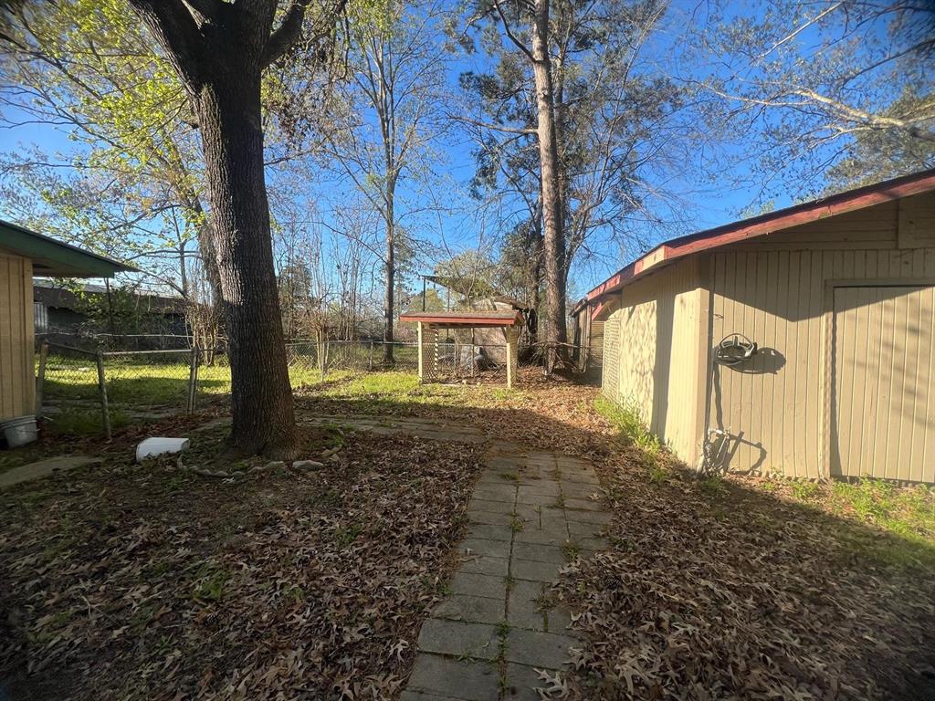 115 Wendy Street, Trinity, Texas image 4