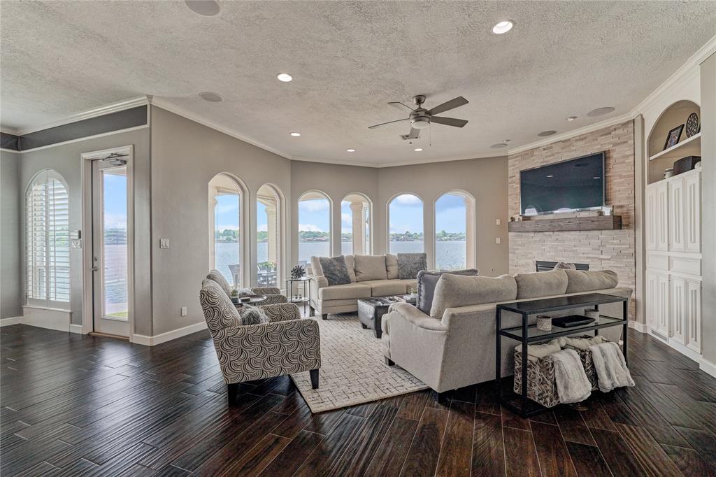 13625 Lakeside Place Drive, Willis, Texas image 13