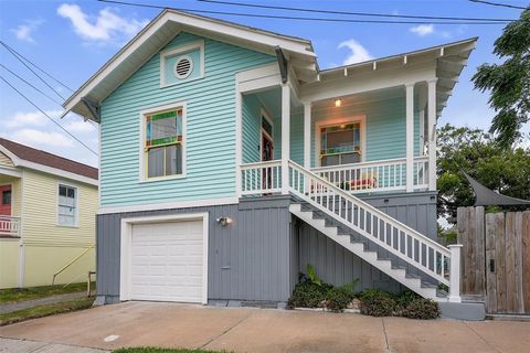 Single Family Residence in Galveston TX 1414 15th Street 34.jpg