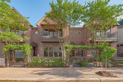 28 Riva Row Spring TX 77380