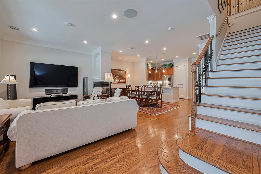 28 Riva Row