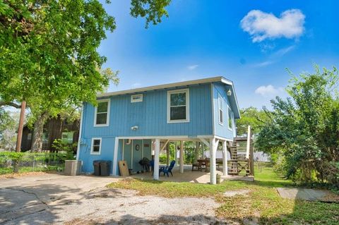 A home in Brazoria