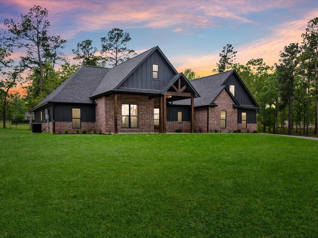 104 Noah Ct, Huntsville, Texas image 1