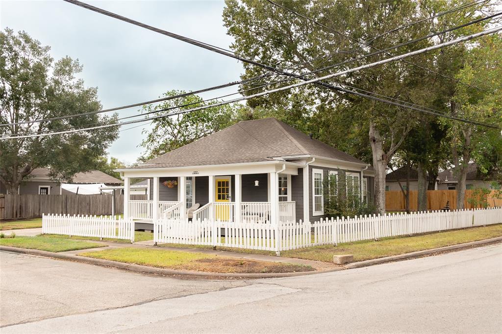 1215 Main Street, Richmond, Texas image 2