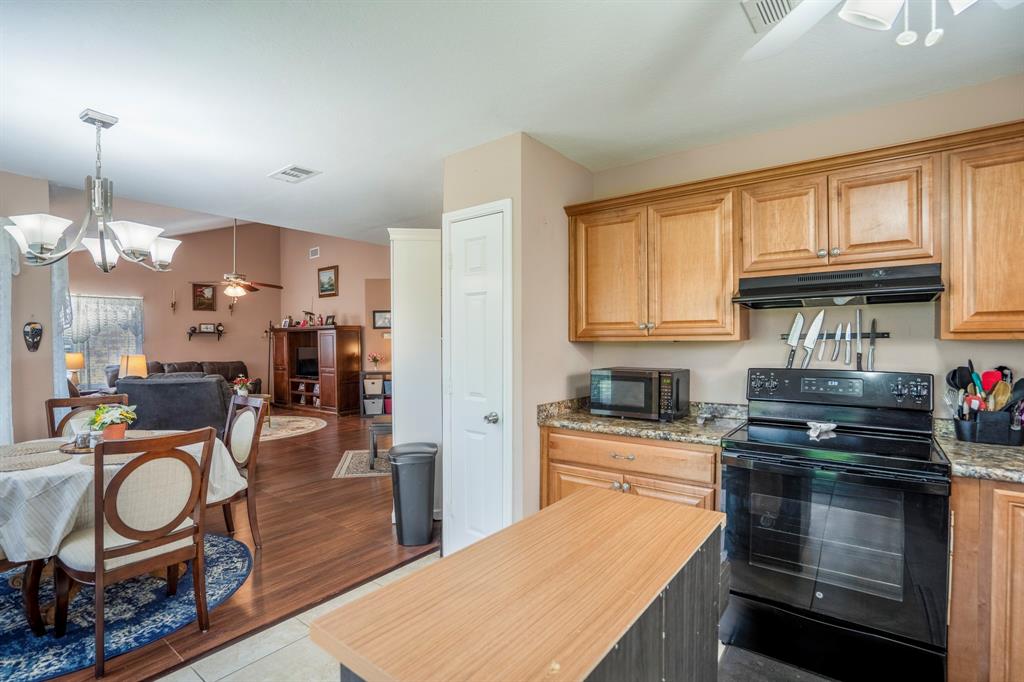 23835 Griffin House Lane, Katy, Texas image 13
