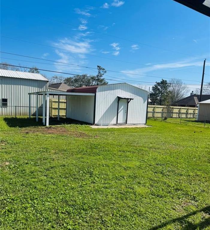 1503 Avenue J, Danbury, Texas image 7