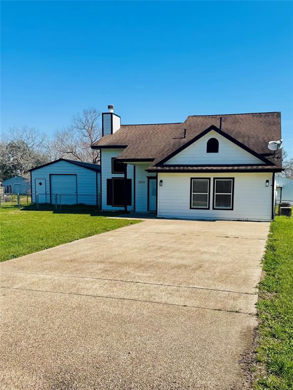 1503 Avenue J, Danbury, Texas image 5