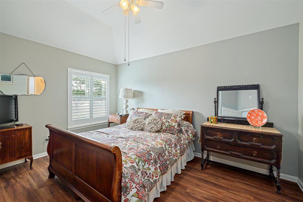 2031 Lodge Crest Court, League City, Texas image 39