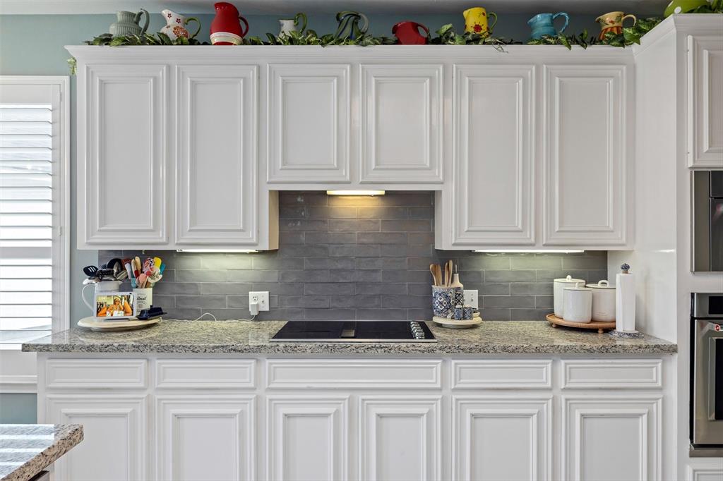 2031 Lodge Crest Court, League City, Texas image 11
